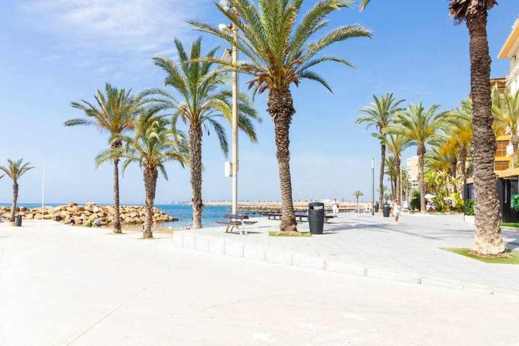Apartamento Pink Maritimo Torrevieja Exteriör bild