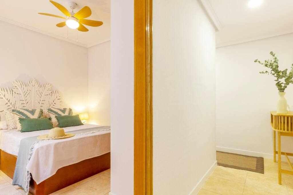 Apartamento Pink Maritimo Torrevieja Exteriör bild